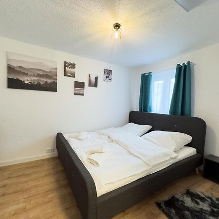 Klassen Apartments! Stadtnahes Ferienhaus* Mit Terrasse In Aulendorf * Fuer 6-8 Personen Exteriör bild