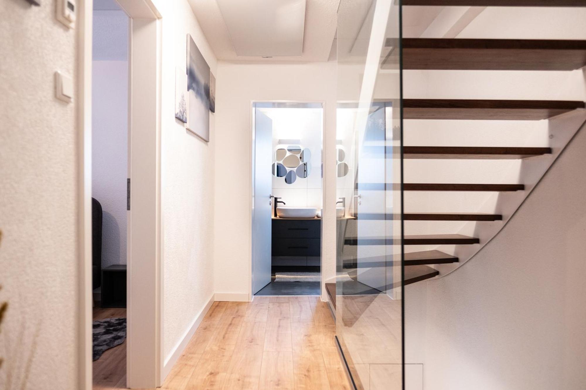 Klassen Apartments! Stadtnahes Ferienhaus* Mit Terrasse In Aulendorf * Fuer 6-8 Personen Exteriör bild