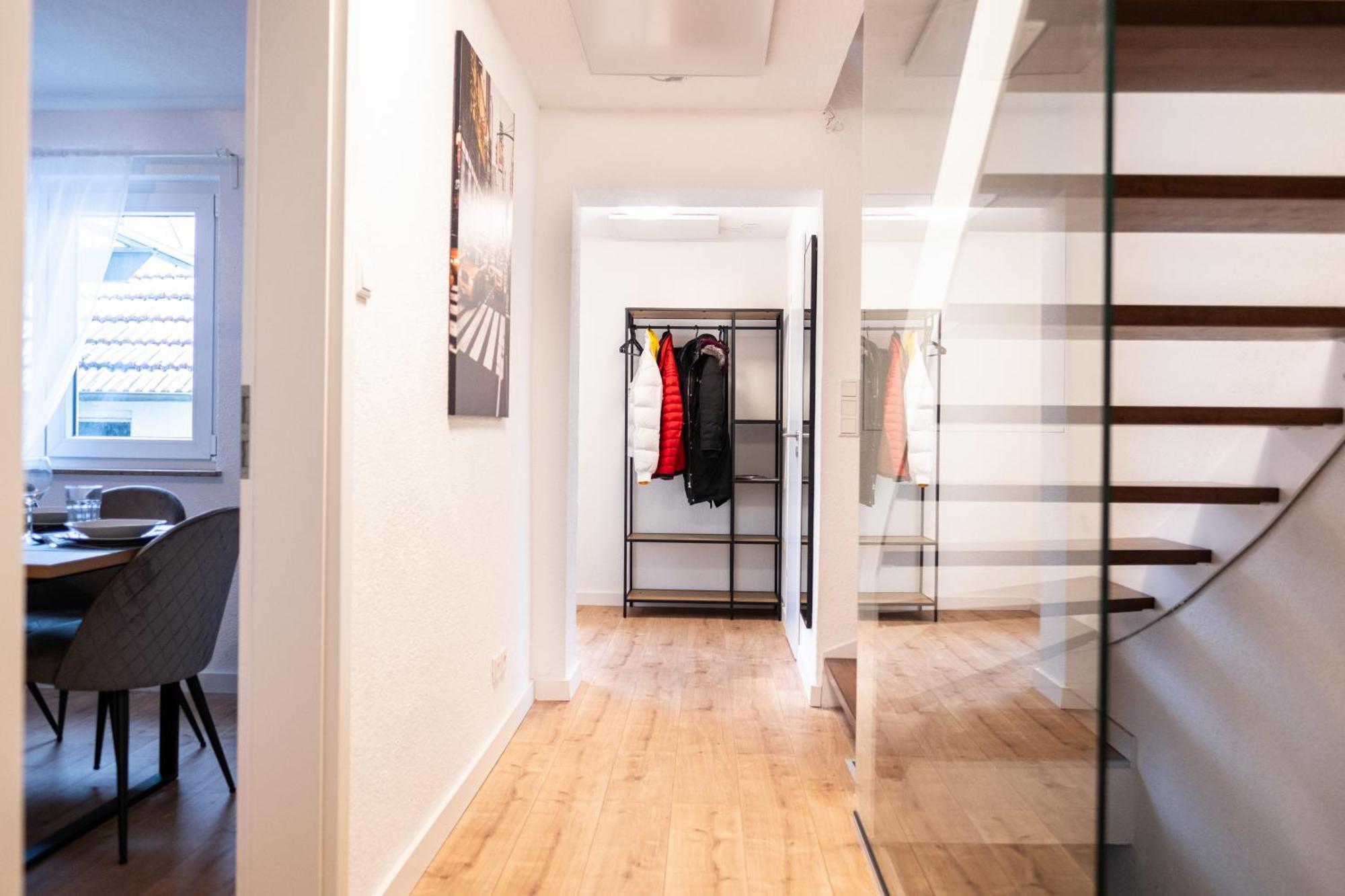Klassen Apartments! Stadtnahes Ferienhaus* Mit Terrasse In Aulendorf * Fuer 6-8 Personen Exteriör bild