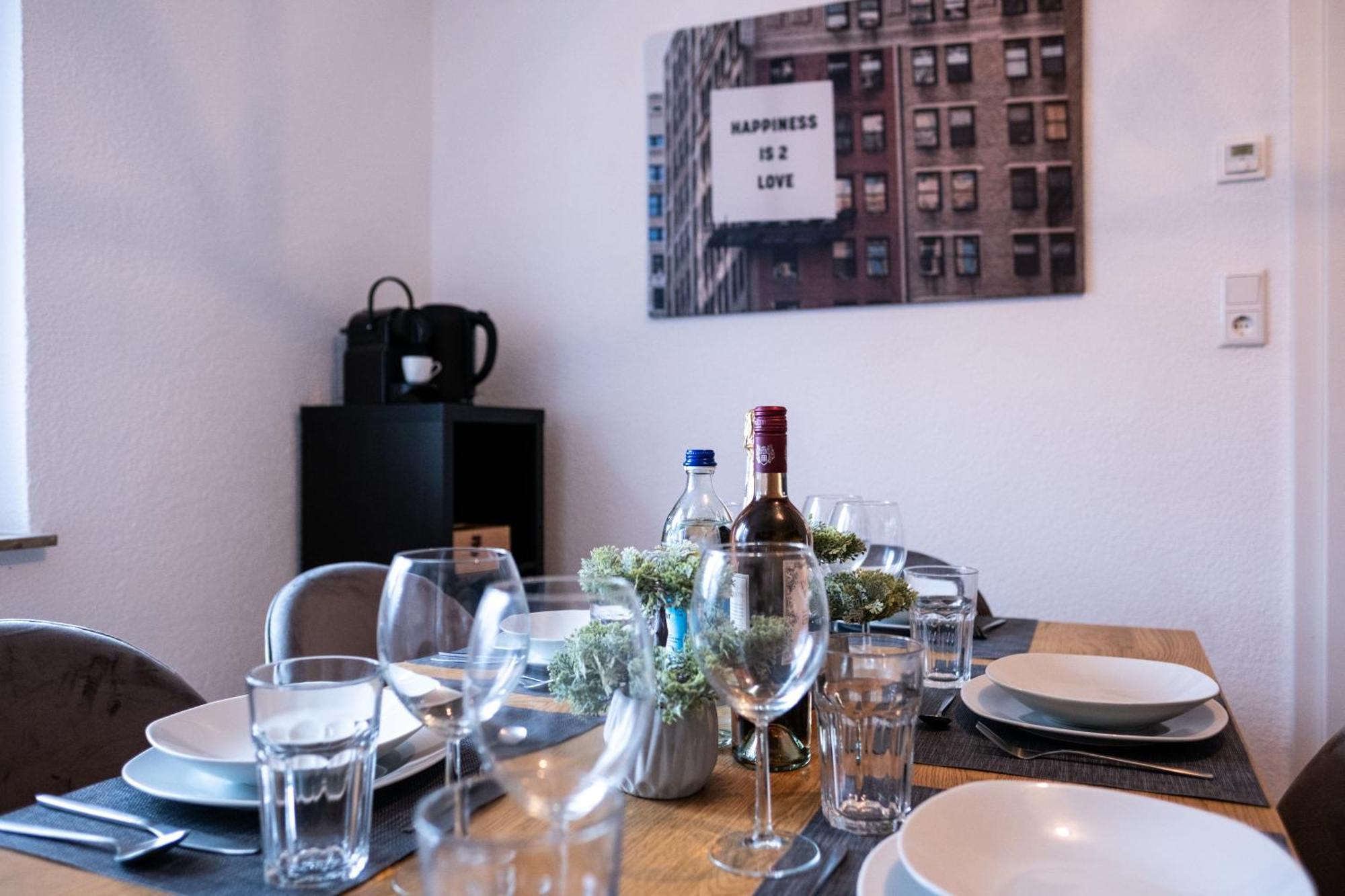 Klassen Apartments! Stadtnahes Ferienhaus* Mit Terrasse In Aulendorf * Fuer 6-8 Personen Exteriör bild