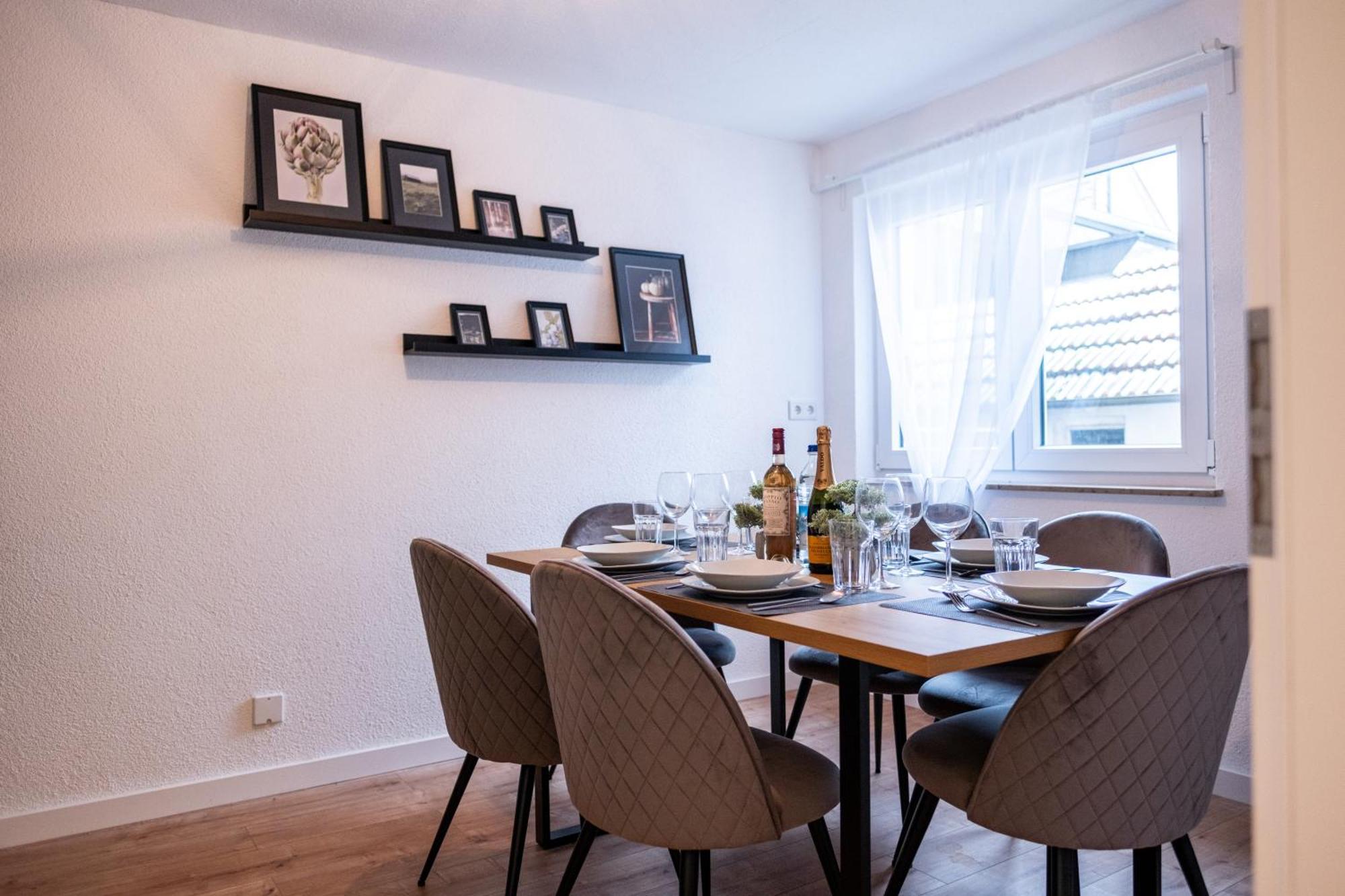 Klassen Apartments! Stadtnahes Ferienhaus* Mit Terrasse In Aulendorf * Fuer 6-8 Personen Exteriör bild